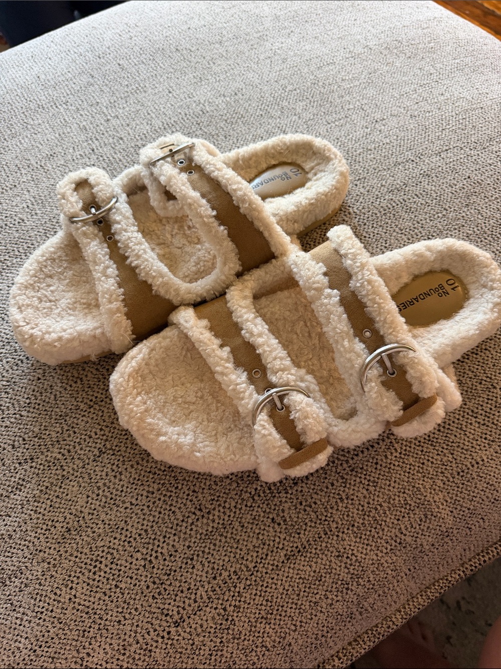 No Boundaries Women’s Cream Sherpa Buckle Slide Sandals